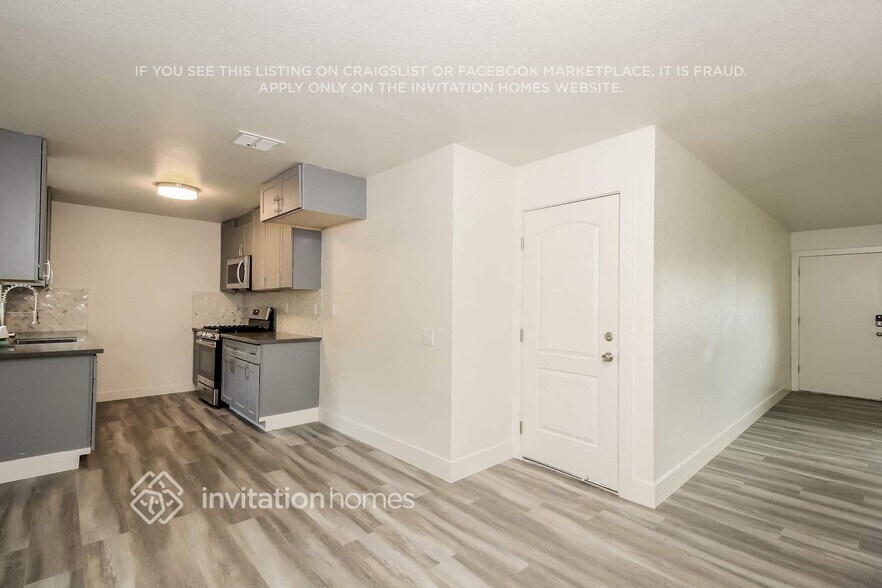 Building Photo - 3014 La Rue Way