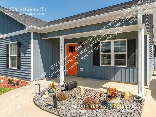 Building Photo - 1204 Rogers Rd