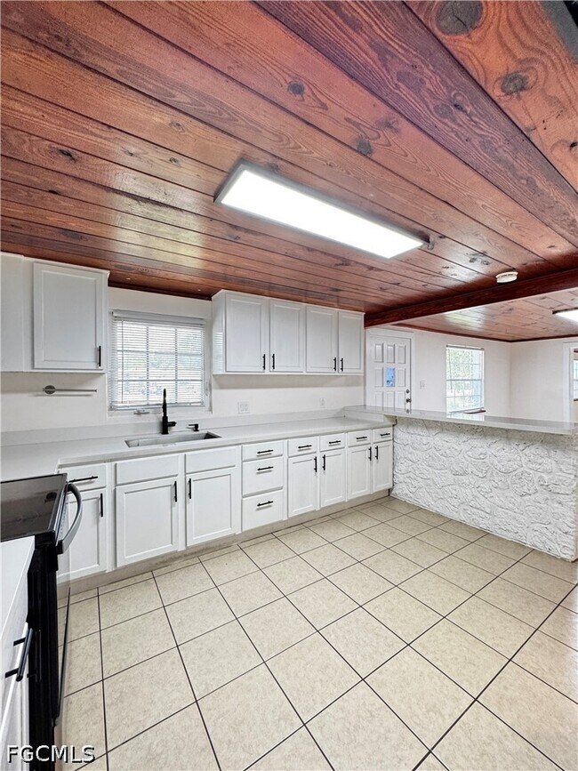 Building Photo - 1275 Gramac Dr