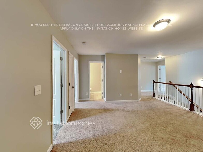 Building Photo - 527 Jody Pl
