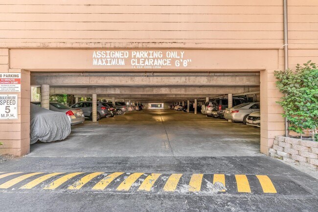 Building Photo - 470 N Civic Dr