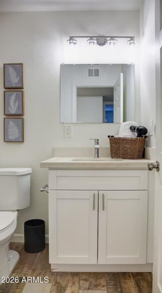 Building Photo - 7225 E Villa Way