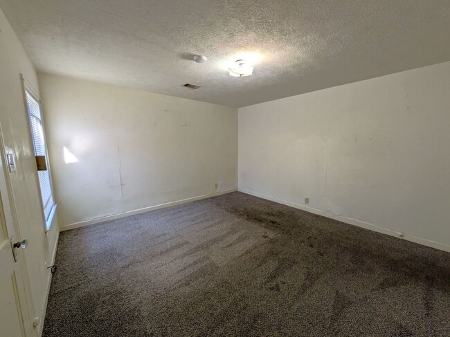 Building Photo - 4670 Maddox St