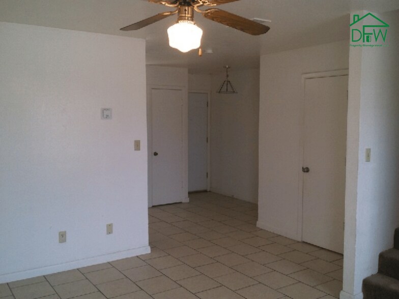 Building Photo - 807 W Walnut St