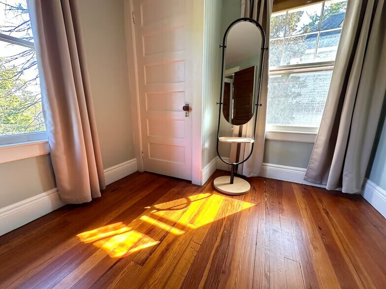 Building Photo - 608 Ackerman Ave