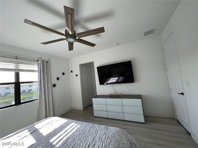 Building Photo - 8916 Madrid Cir