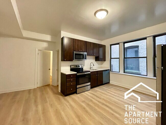 Building Photo - 2323 N Kedzie Blvd