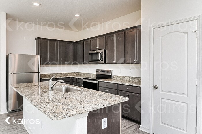 Building Photo - 30081 Fedora Cir
