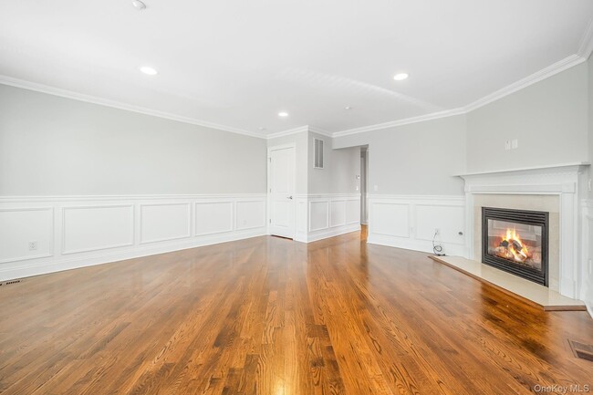 Building Photo - 85 Park Ave