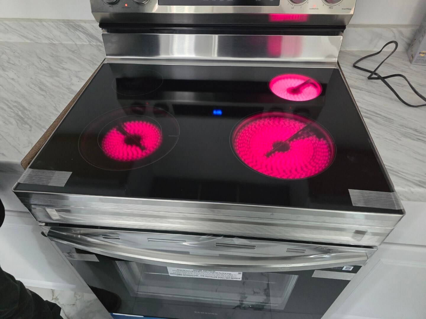 Building Photo - 12 S Lake Ave