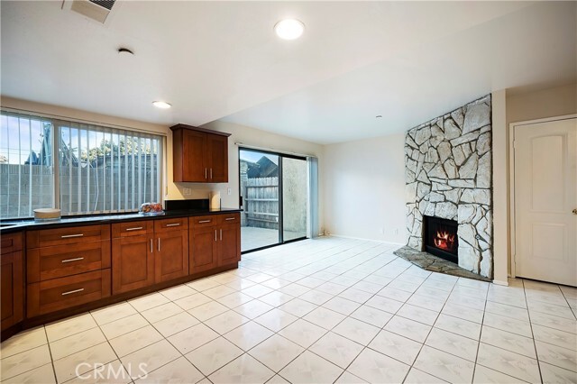 Building Photo - 9471 Cortada St