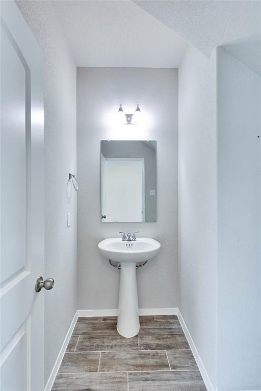 Building Photo - 1105 Burin Dr