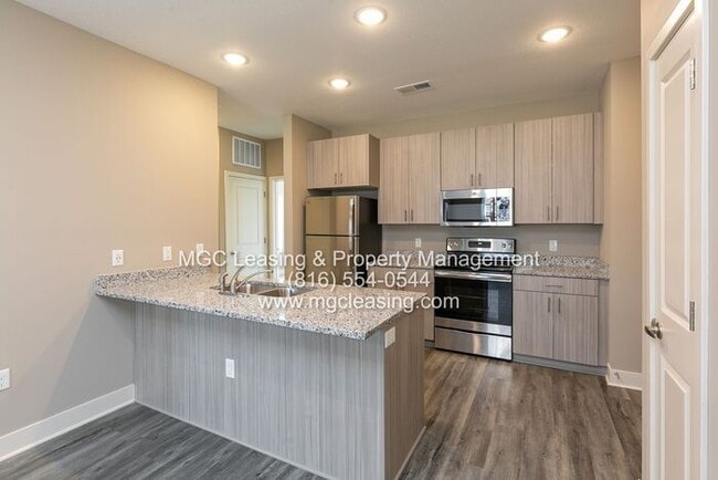 Building Photo - Welcome to Brighton Crossing apartments — ...