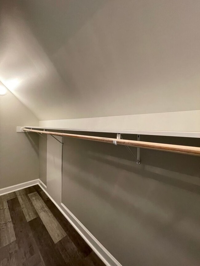 Building Photo - Recently Renovated Rancher Waiting for You!