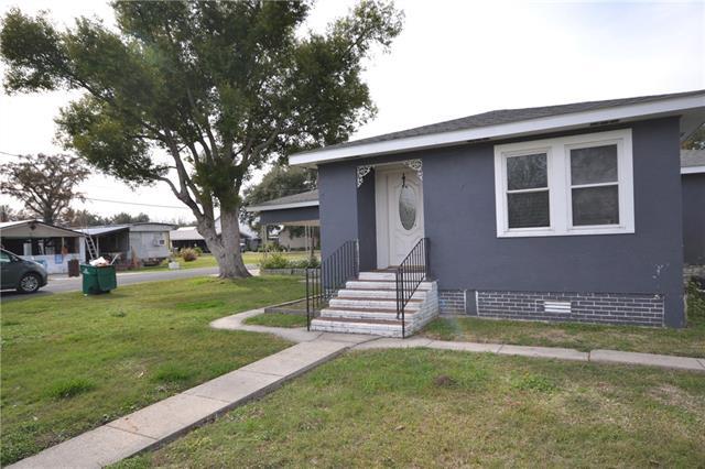 Building Photo - 118 Easy St