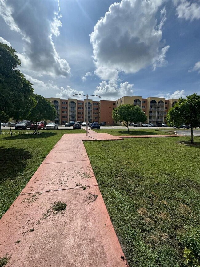 Building Photo - 7010 NW 186th St