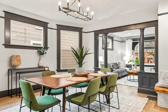 Building Photo - 3820 SE Belmont St