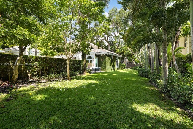 Building Photo - 3845 Wood Ave