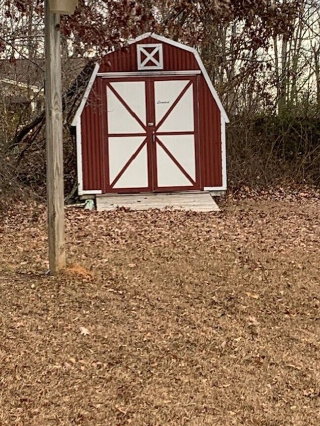 Building Photo - Single Family Home