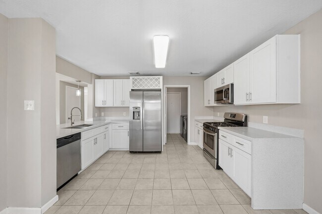 Building Photo - 21619 Knightsbrook Ln