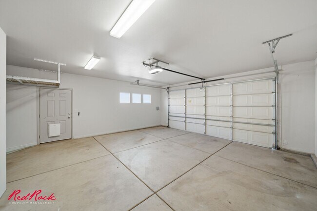 Building Photo - 3304 W Palomar