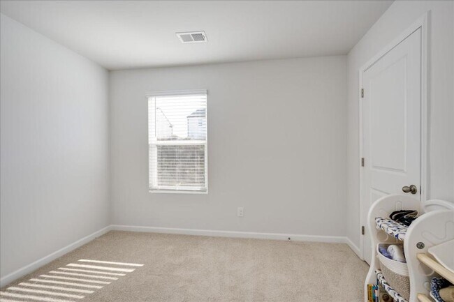 Building Photo - 5132 Captain Dr