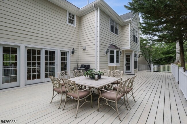 Building Photo - 236 Long Hill Dr