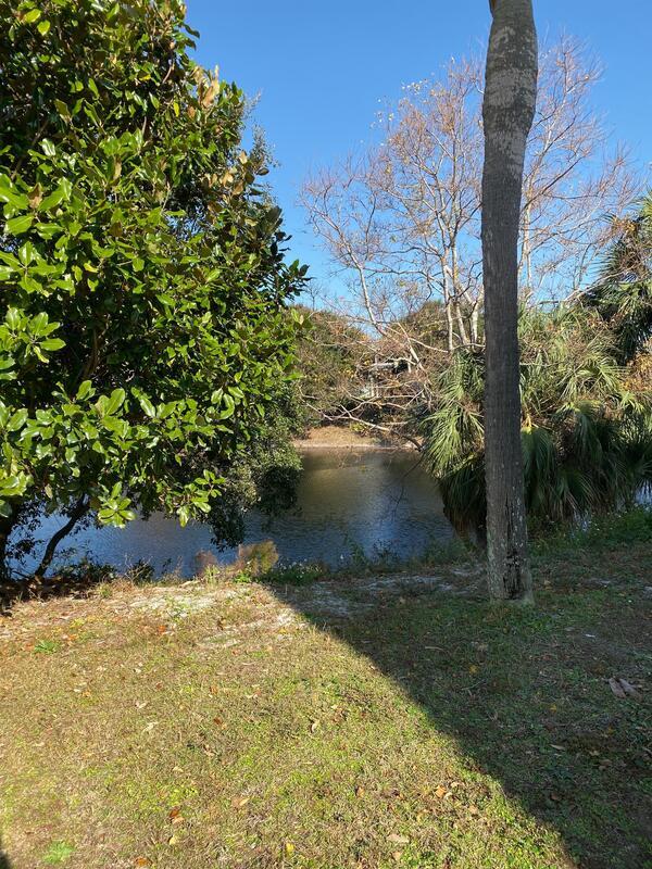Building Photo - 4000 Gulf Terrace Dr