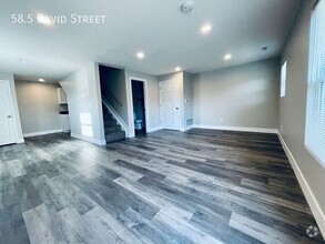 Building Photo - Beautifully Updated 2-Bedroom Duplex in De...