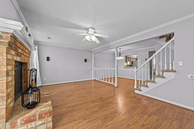Building Photo - 802 Nottaway Dr