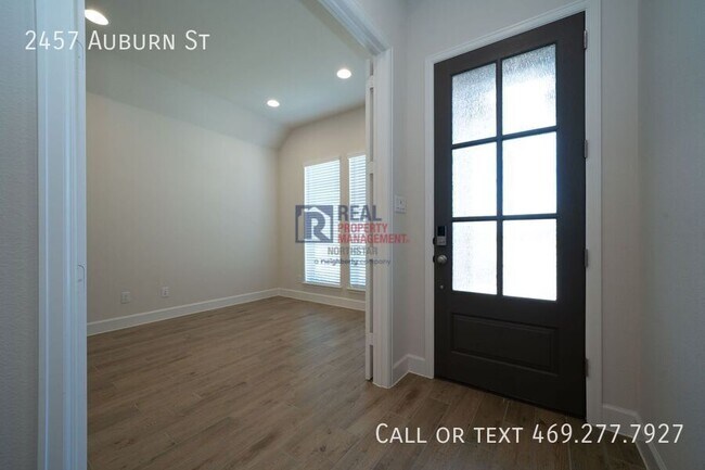 Building Photo - 2457 Auburn St