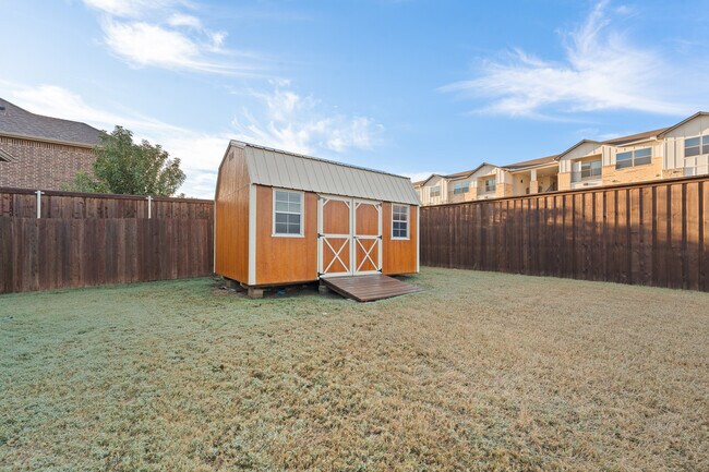 Building Photo - 105 Live Oak Dr