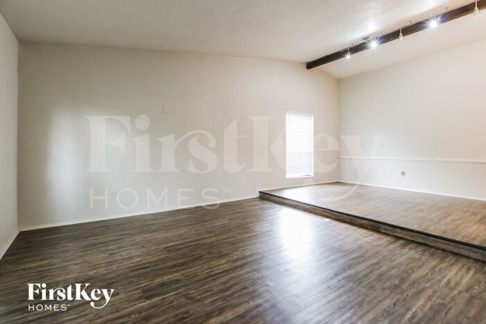 Building Photo - 3811 Broken Elm Dr