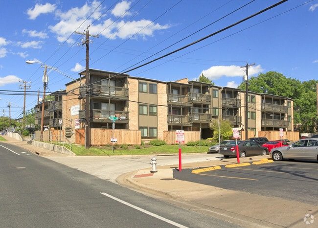 Red River Apartments - Austin, TX | Apartment Finder