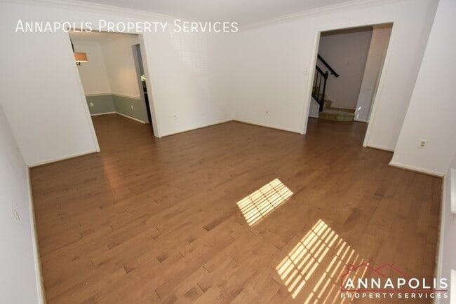 Building Photo - 2808 Traxler Ct