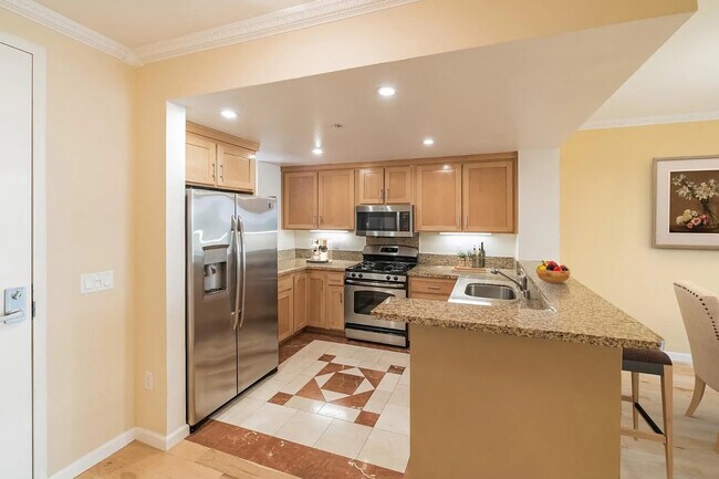 Building Photo - 401 Crescent Ct