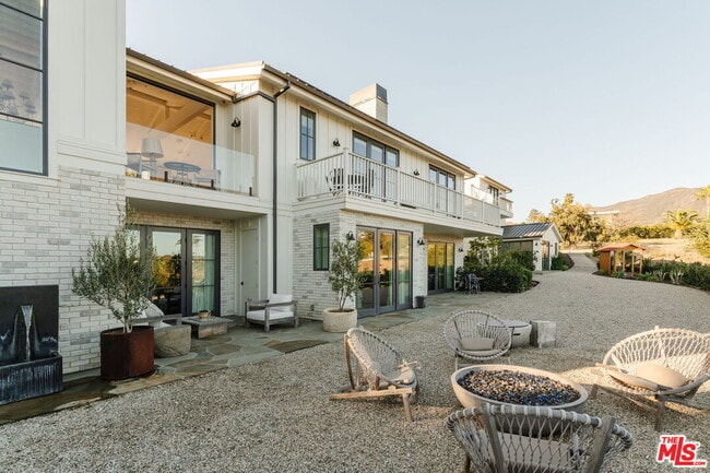 Building Photo - 5770 Busch Dr