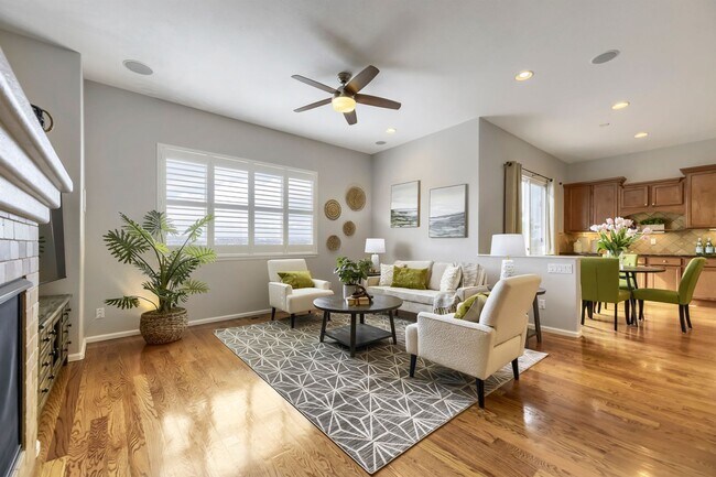 Building Photo - 15625 Carob Cir
