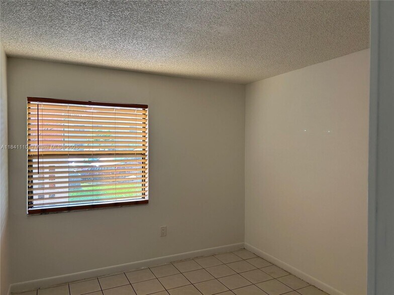 Building Photo - 10229 NW 9th Street Cir