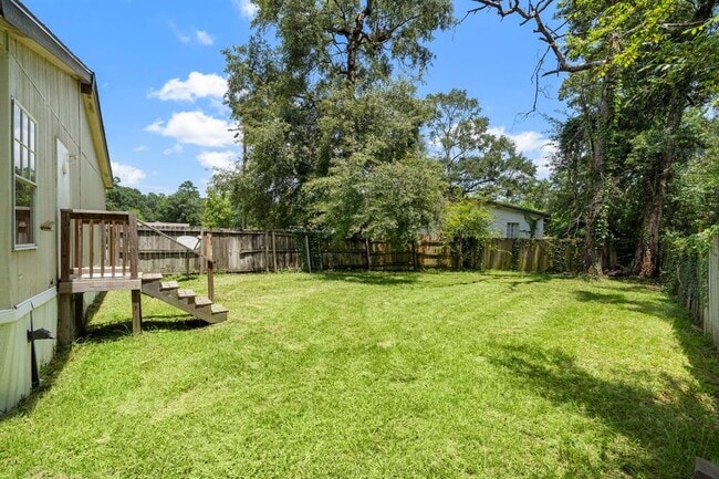 Building Photo - 16504 Brittany Way