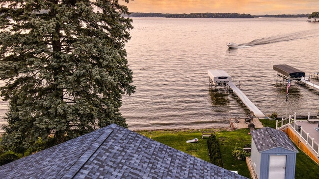 Building Photo - 184 Grand Ave