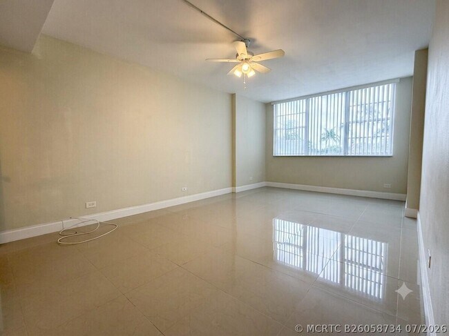 Building Photo - 2800 N Flagler Dr