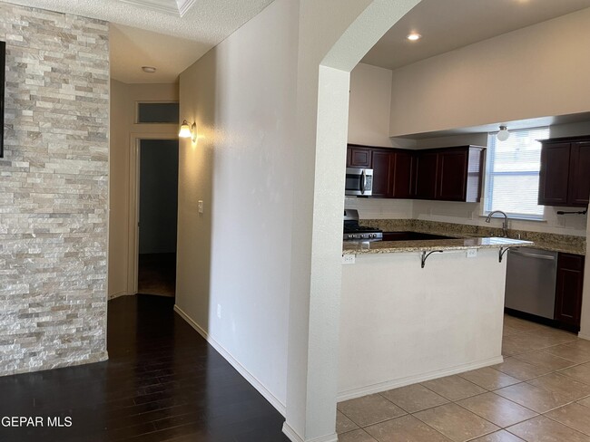 Building Photo - 11249 Duster Dr