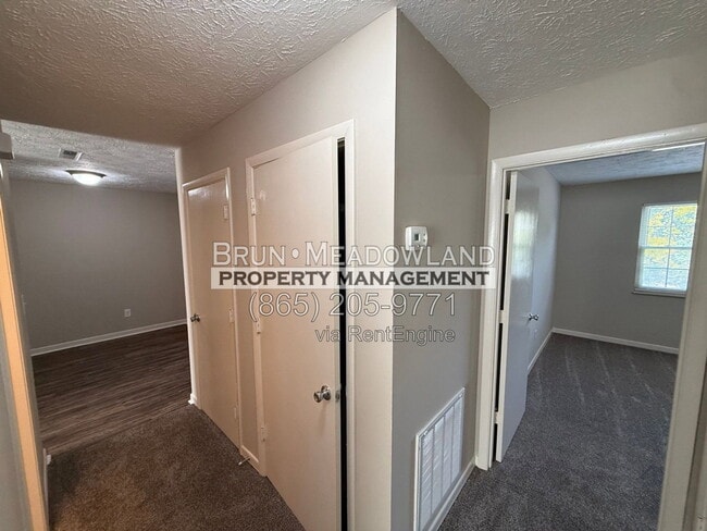 Building Photo - 8721 Gleason Dr