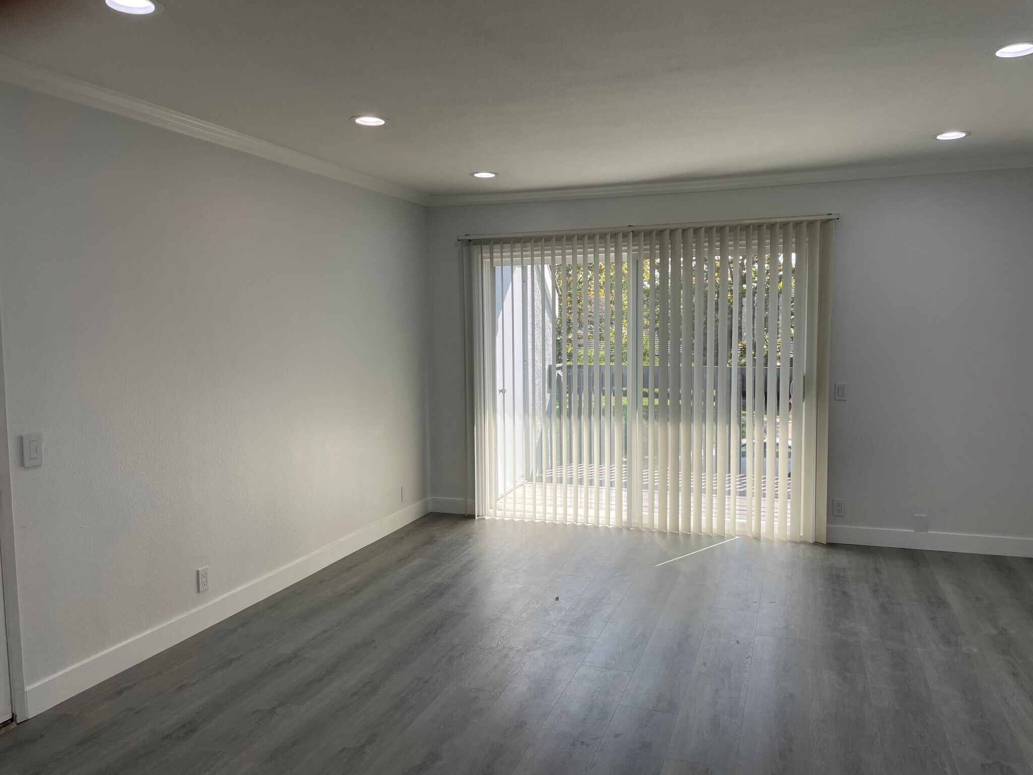 Building Photo - 79 Wildwood