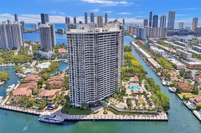 Building Photo - 1000 E Island Blvd