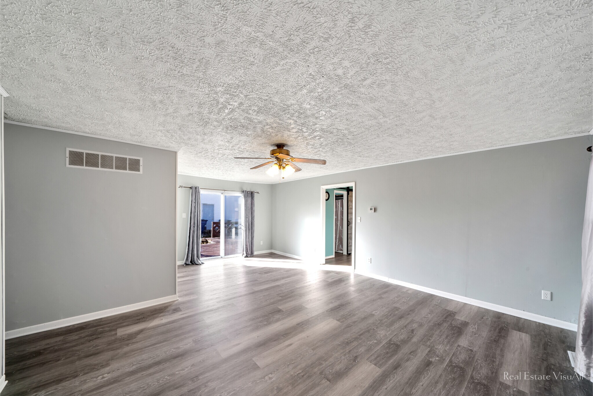 Building Photo - 303 S East St