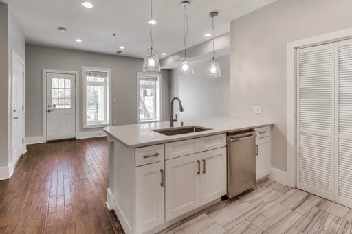 Building Photo - 1220 19th St NE