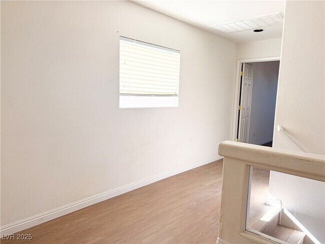 Building Photo - 7461 Mission Palm St