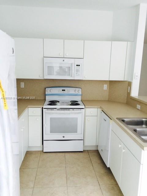 Building Photo - 7912 NW 107 Ct